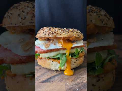 Bacon, Egg, Haloumi w Romesco Sauce 🥯#bagel #sandwich #asmr #contentcreator #shorts