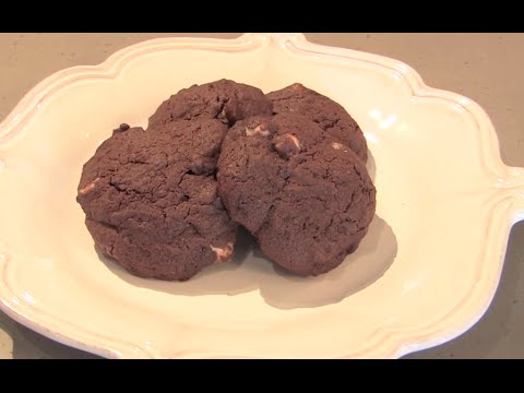 How to Make Gluten-Free Double Chocolate Chip Cookies