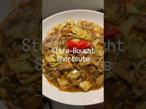 A quick curry ankake yakisoba using Kikkoman’s shiitake mushroom soup mix #shorts #shortcuts