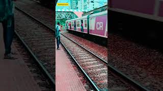 Mumbai local train running | मुंबई लोकल|