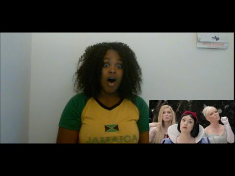 SNOW WHITE vs ELSA: Princess Rap Battle Reaction!