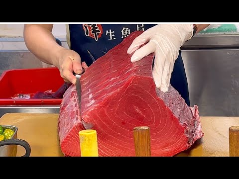 Freshly cut tuna show, let you see where the black tuna sashimi comes from?