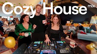 Soulful Chill House Mix: Get Cozy With Our Jazzy Christmas Vibes DJ Set