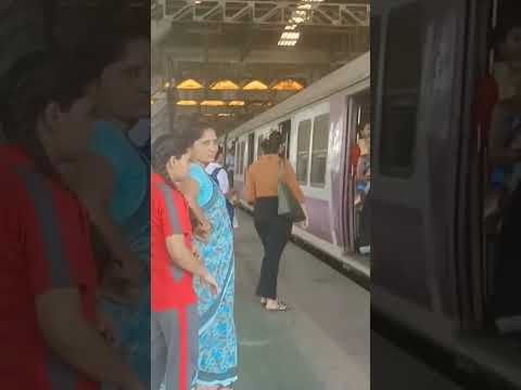 Mumbai local train India girls #youtubeshorts #ytshorts #viralshort #trending #shortsvideo