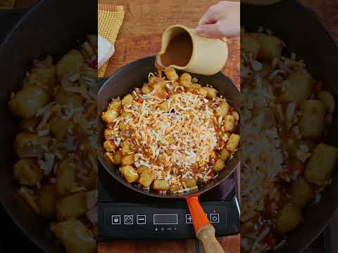 Try this Morning Melt Poutine with @armstrongcheese Mmmm… Bacon Shredded Cheese & NIBBLERS Snacks