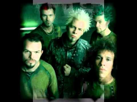 Powerman 5000 - Heroes And Villians (Live)