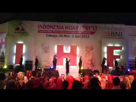 310513 Dewi Sandra Suit & Tie Cover on Indonesia Hijab Fe