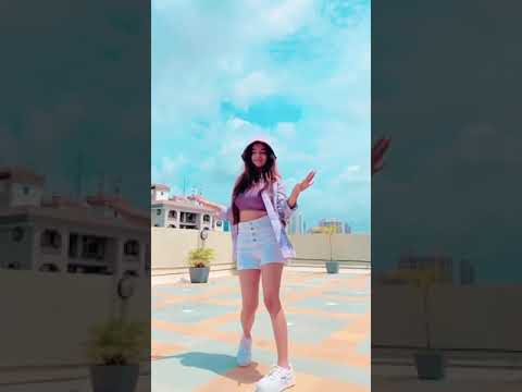 Artist Anushka Sen beautiful moves 😃 #short | Celebrity spot