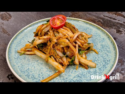 Crispy Chinese Cabbage Salad - A Quick & Easy Lunch! #chinesecabbage #salad #cabbagesalad