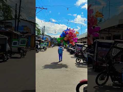 When This Balloons Colors The Street When Fiesta🎈🇵🇭 #akoaymaylobo #balloons #lobo #balloon