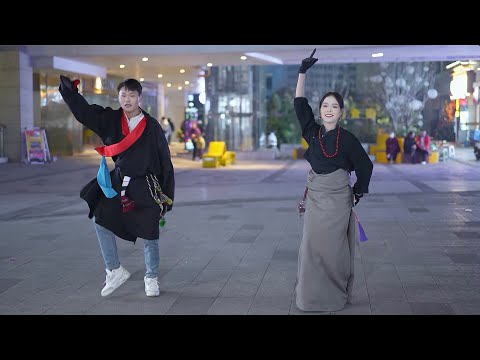 So wonderful Tibetan dance to the beautiful Tibetan song❤️