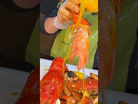 Is the 'Ohh wow' ASMR sound from lobster claw cracking something that resonates with you? #lobster