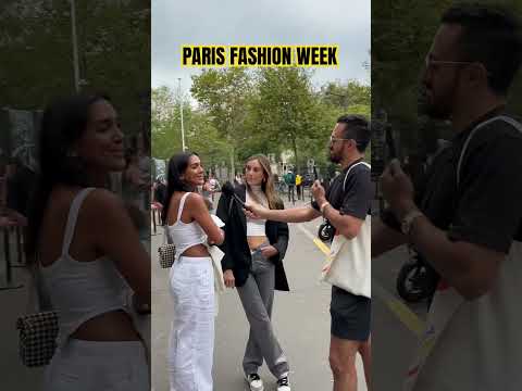 PARIS FASHION WEEK, Models in the streets near TOCADERO