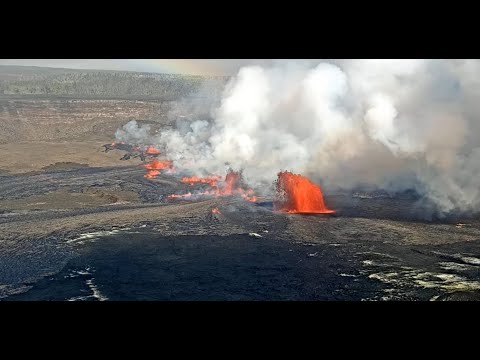 Kīlauea Volcano, Hawaii (Halemaʻumaʻu crater)