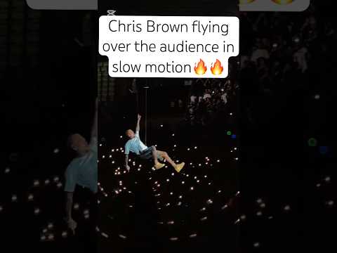 Chris Brown flying over the audience in slow motion🔥 #chrisbrown #rnb #singer #pop #popmusic