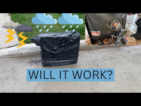 Toshiba CRT TV Left Out In A Rain Storm Will It Work? 27A33 Curb Rescue