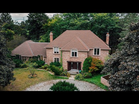 BANKRUPT Lottery Winners Retro Abandoned 1980's Mini Mansion!