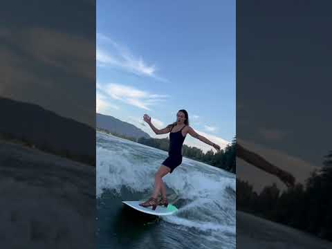 Wake surfing... like a girl ;) #likeagirl #girlpower #wakesurfing