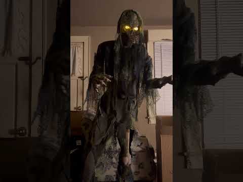 Look Out! It’s Spirit Halloween’s Bog Zombie! Great Zombie Animatronic! #halloween #spirithalloween