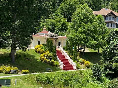 Sri Somesvara Temple, Mount Soma, North Carolina, U.S. |