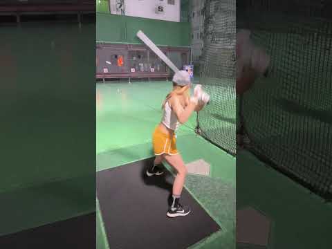 Tokyo gal hits HR with Shohei Otani swing