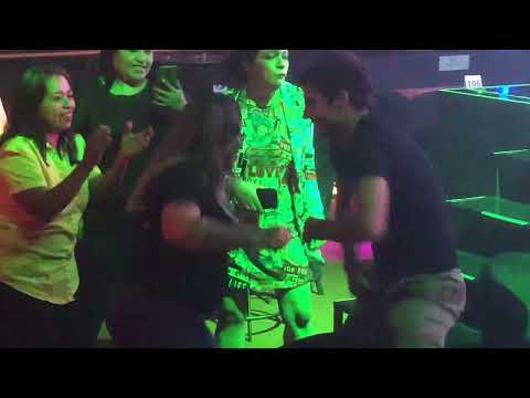 Alex Sirvent Bailando y Conviviendo con sus Fans (ChicasTuruTour - 1era Noche - MTY 22-Sept-22)