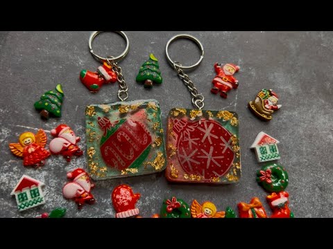 Wrapping Paper and Resin Keychains!  🎄❄️☃️