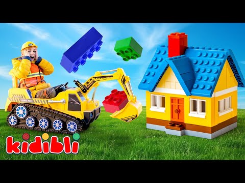 Kids play construction workers 🚧 Educational Video for Kids | Kidibli