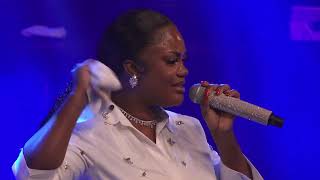 DEBORAH LUKALU  - À GÉNOUX [LIVE BELGIQUE]