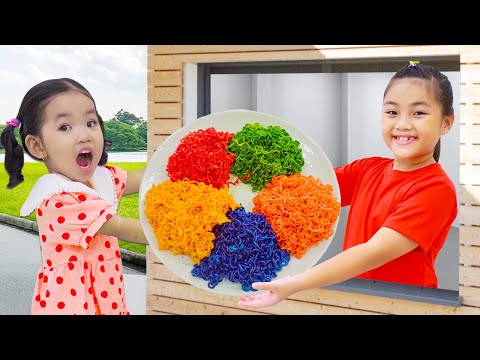 Annie and Jolie Sammy Pretend Play Noodles & Ice-Cream Drive Thru Restaurant | Funny Food Toys Story