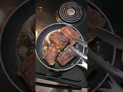 I MADE SOME JUICY BEEF RIBS IN THE OVEN