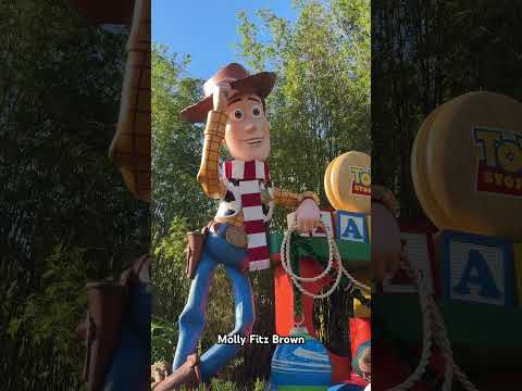 Talking WOODY 🤠 #toystoryland #hollywoodstudios #disneyworld #woody #toystory #disney #vacation #fyp