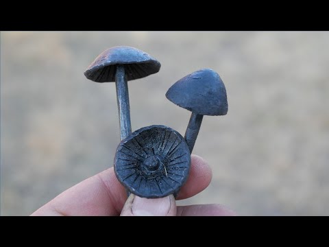 BLACKSMITHING. FORGING WROUGHT IRON MUSHROOMS.