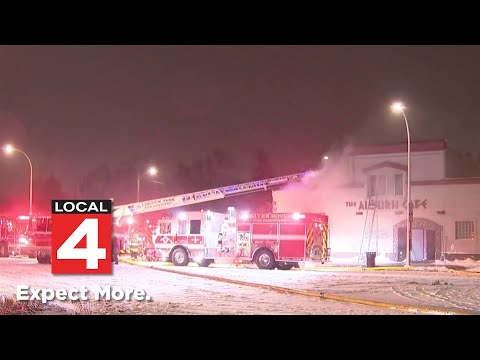 Fire damages Auburn Cafe in Ecorse