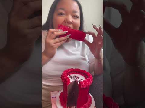 Burning cake trend Valentines special for a single girl #burning #caketrend #valentinescake