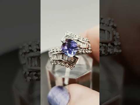 TANZANITE, DIAMOND & 18K GOLD RING #not #traditional #diamond #gold #wedding #engagement #ring #wow