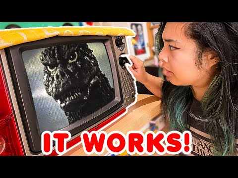 I Bought a 100 year old Japanese TV