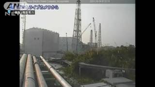 【原発】1号機の建屋カバー完成　福島第一（11/10/14）