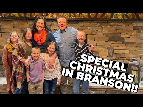 CHRISTMAS IN BRANSON! 🎄 | Gingerbread Houses, Keeter Center, and Christmas Lights