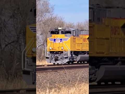 FRESH PAINT AND A BIG 1ST GEN K5LLA ON THIS UP SD70ACE! #unionpacific #unionpacificrailroad #trains