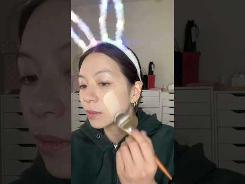 這個KOL真的不要亂推🤐這個KOL￼￼當時不知道這個人有爭議 去年拍的 #makeup #beauty #makeuptutorial #lipstick