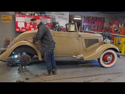 Fabricating fender skirts from scratch for our 1934 Ford Cabriolet 🙌 part 1