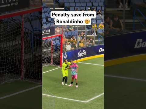 I saved a penalty from Ronaldinho 🤯