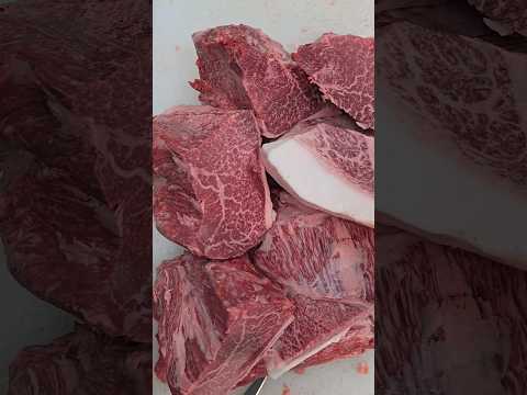 黒毛和牛のラムを筋引きしてみた。肉磨き！