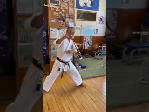 Mukenkai/Shimbukan President Hiroshi Akamine, Hanshi 9th Dan, training in Hombu Dojo Okinawa