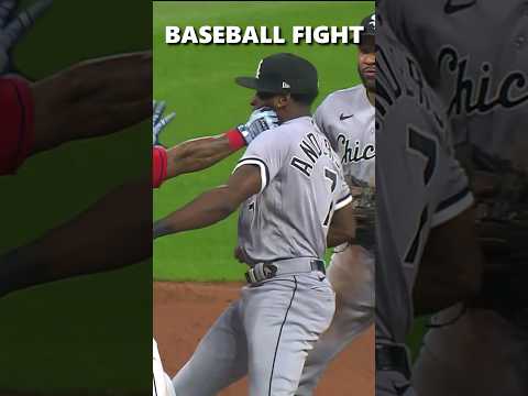 Jose Ramirez landed the CLEANEST punch on Tim Anderson