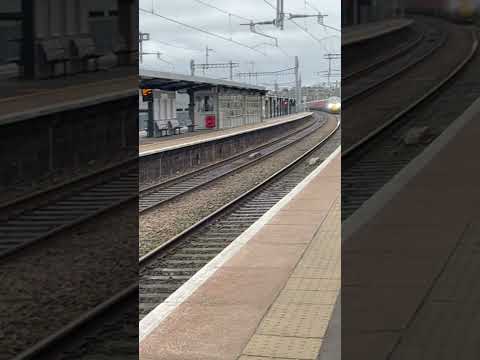 800008 & 800034 arriving into Bristol Parkway working 1B09 to Swansea ￼