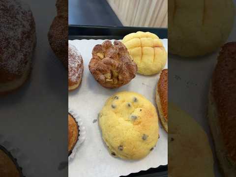 Who likes sweet breads #shorts #shortsvideo #sweetbread #oyatsupanbakers #japanesebakery #bread