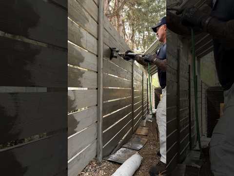 Never dip your brush again. Putting the Dipless brush to the test #yourthoughts #painter #innovative