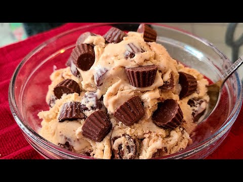 Reese's Peanut Butter cup Ice Cream | Peanut butter ice cream with mini-Reese's peanut butter cups